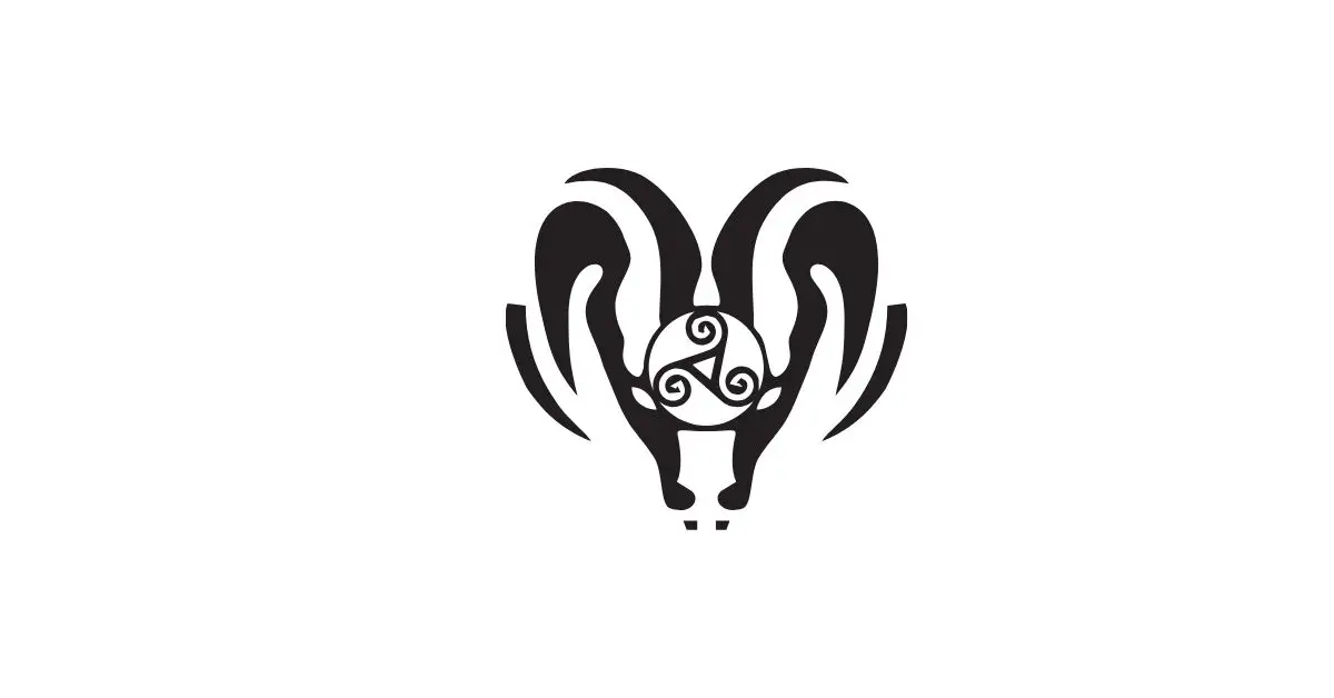 : Emblema tribal de los Cabruagénicos con cuernos de carnero y triskel celta, tribu astur prerromana de la recreación histórica de Astures y Romanos Astorga